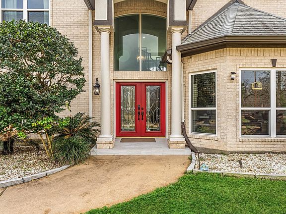 5th image of 28515 Champions Ridge Rd