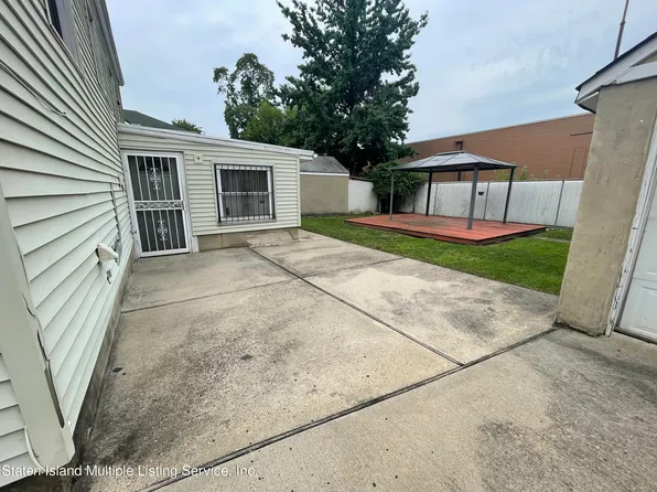 468 Netherland Ave, Staten Island, NY 10303