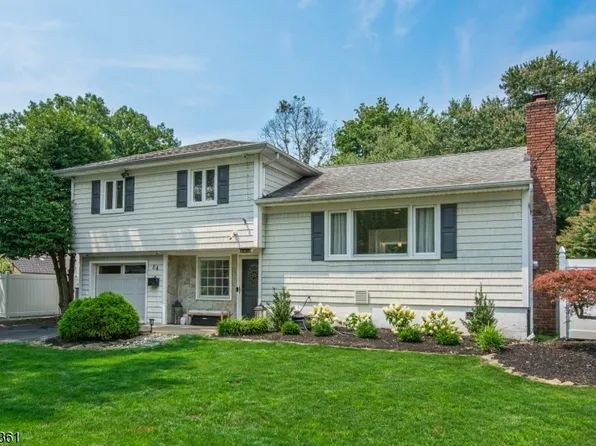 24 Martha Rd, Roseland Boro, NJ 07068