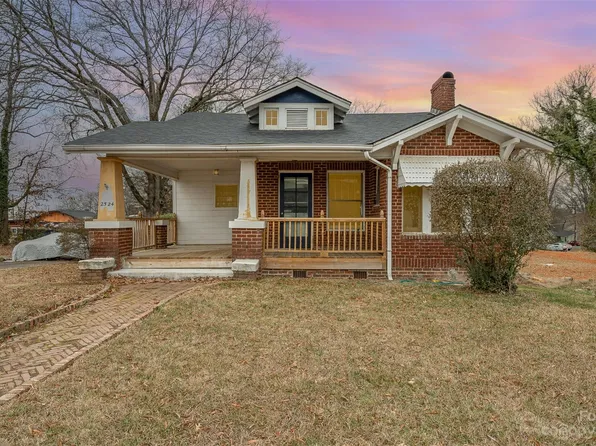 2524 Westerly Hills Dr, Charlotte, NC 28208
