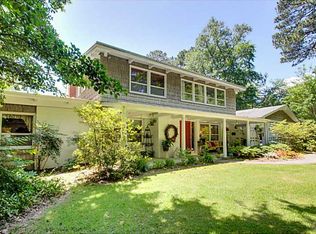 3121 Woodcroft Ln, Chesapeake, VA 23321