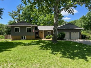 2905 N Meadowlake Dr, Hutchinson, KS 67502