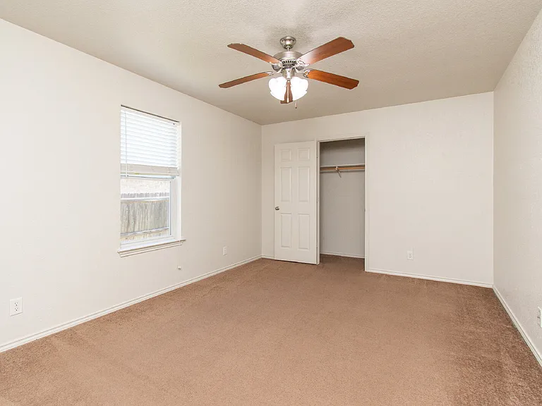 3902 Bolivar Dr — Photo 16