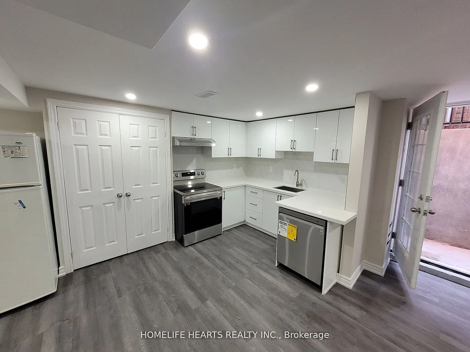 2 bed, $2,100 — Photo 4