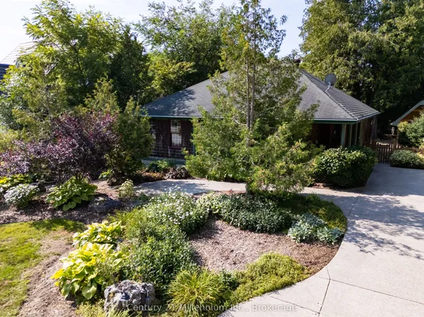 203 Summerhill Rd, Saugeen Shores, ON N0H 2L0
