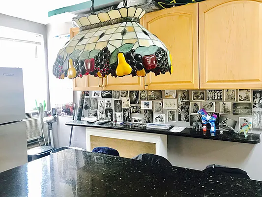 Rented by In Haus LLC | media 25