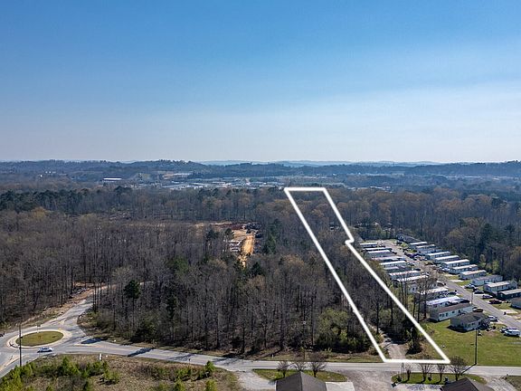 2nd image of 219 Tootie Ln
