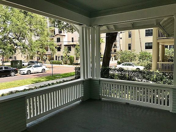 5th image of 212 W Hyde Park Pl
