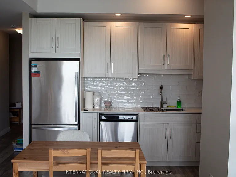 60 Charles St W #2305 — Photo 11
