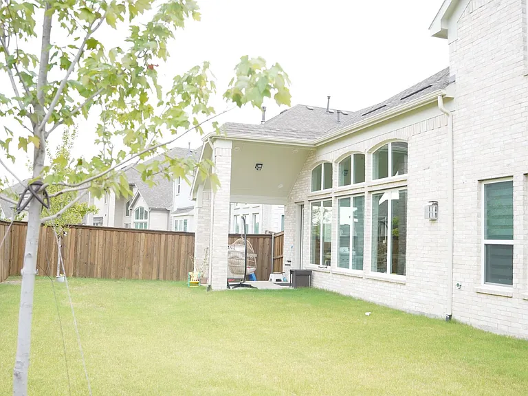 spacious back yard