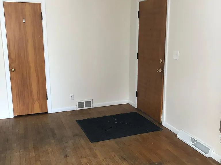 1249 Eastern Pl NE — Photo 9