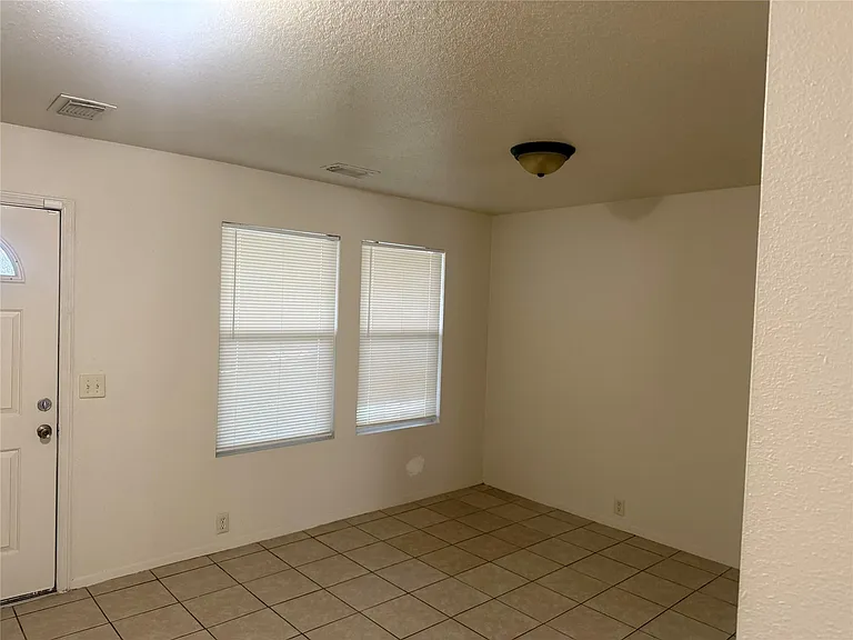 3434 Dartmouth Field Ln — Photo 8