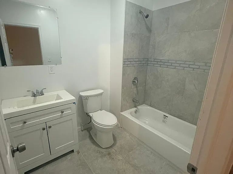 825 S 15th St #2R — Photo 12