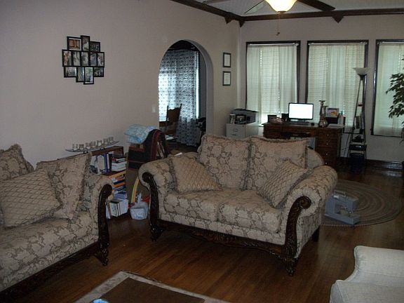 Entry to Dining Room on left