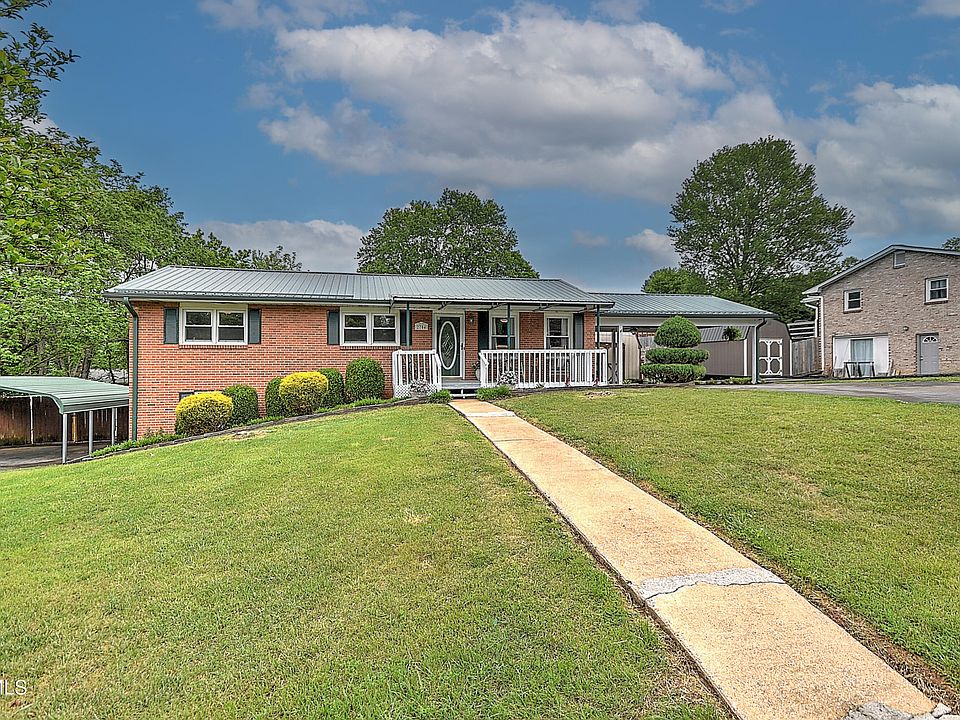 1st image of 2704 Schumway Dr