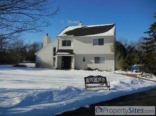 12 Kent Ct, Annandale, NJ 08801
