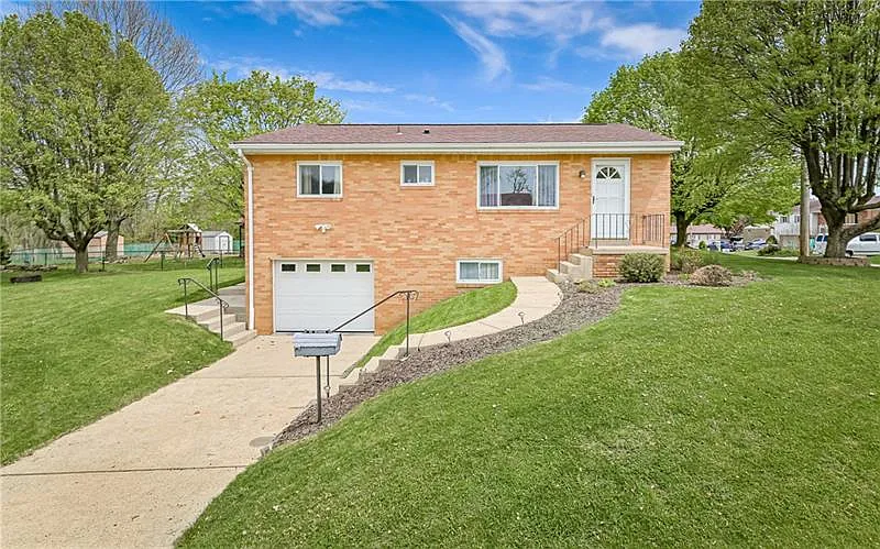 45 Bismark St photo 1