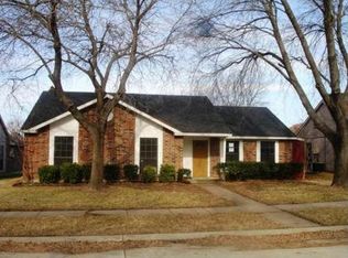 129 Rustic Ridge Dr, Garland, TX 75040