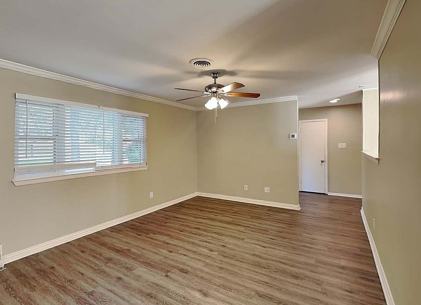 1st image of 2811 Norwood Ln #1