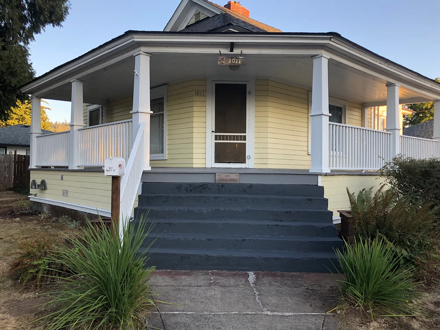 3 bed, 1160 sqft, $1,750 — Photo 1