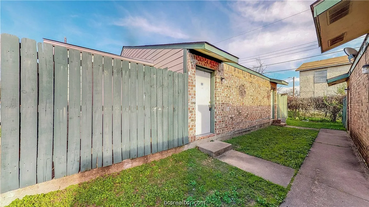 1 bed, 1.0 bath, 515 sqft, $700 — Photo 1