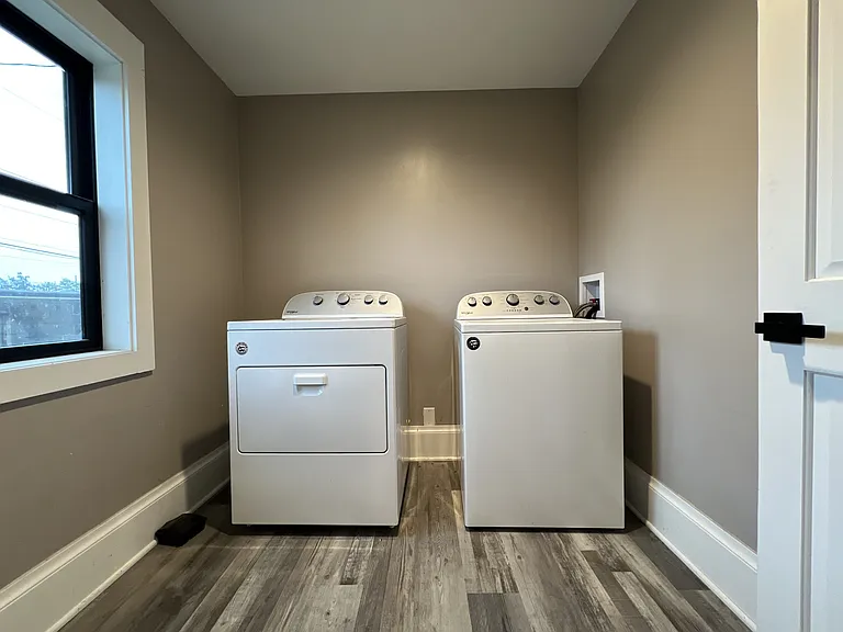 1228 Jackson St — Photo 10