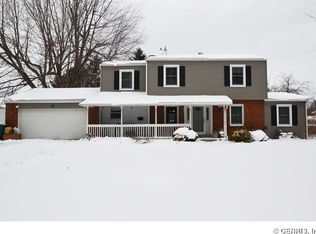 12 Banyan Dr, Rochester, NY 14616