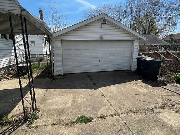 2nd image of 1192 Herberich Ave