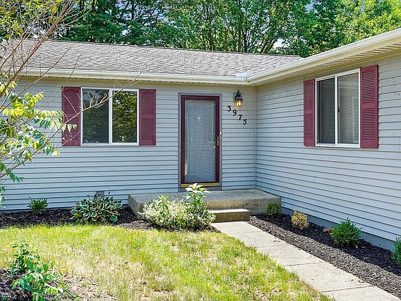 3rd image of 3975 Grand Bend Dr
