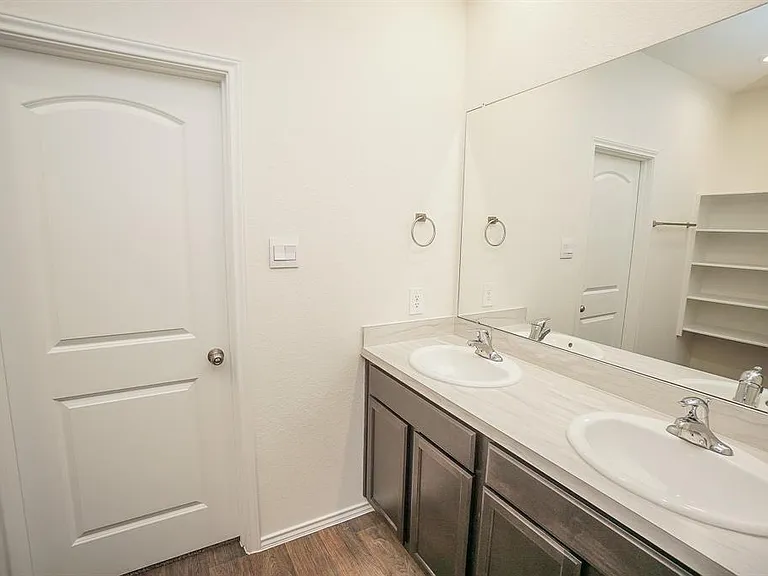 5210 Becker Hills Ln — Photo 16