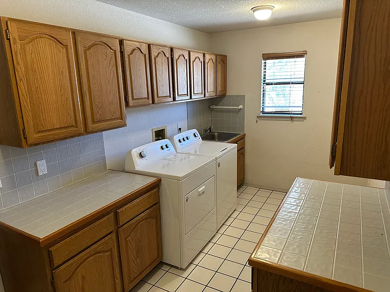 2301 Fairway Ter — Photo 15