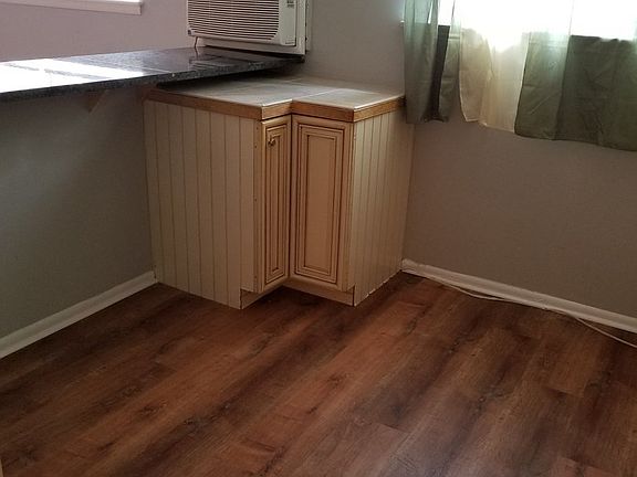5th image of 7837 Dungan Rd APT B
