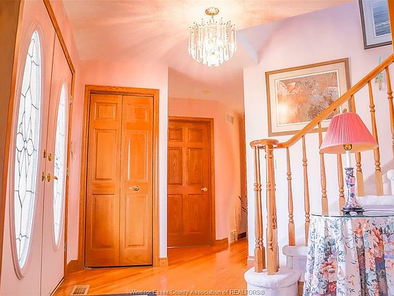 4th image of 3028 Aurelia Cres