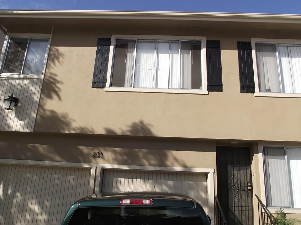 231 Grand Ave #5