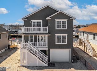 7 W Navasink Dr, Little Egg Harbor, NJ 08087