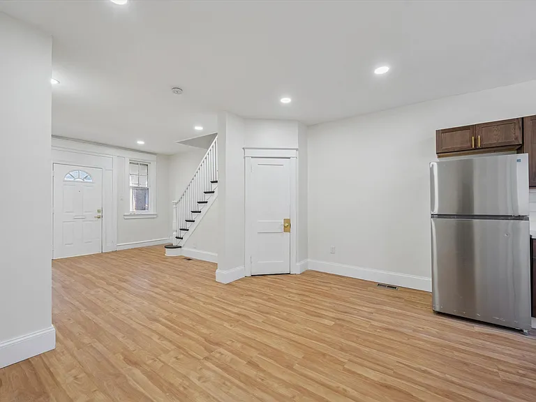 1623 S Lindenwood St — Photo 16