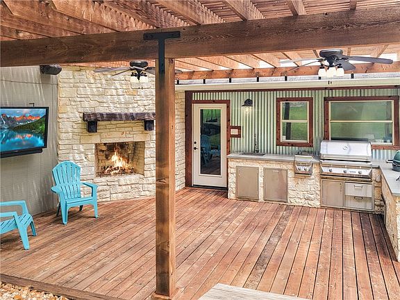 4th image of 1604 Canyon Edge Dr