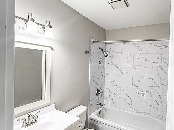 4th image of 2037 Inverway Ct