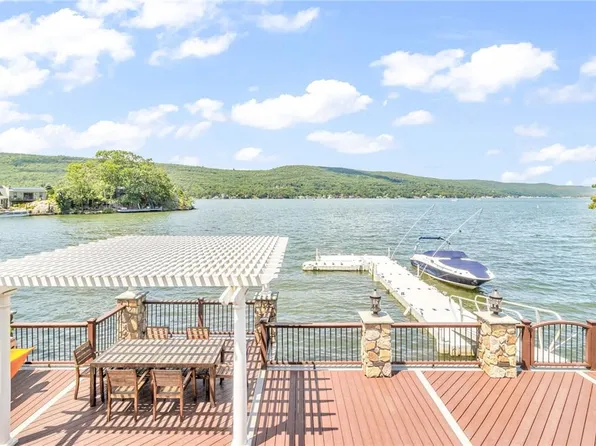 31 Cove Road, Greenwood Lake, NY 10925