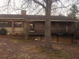 1834 N 9th St, De Queen, AR 71832