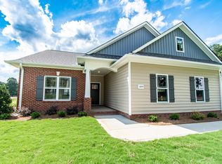 109 Beaufort Cir, Dunn, NC 28334