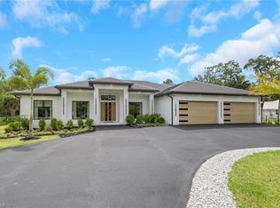 634 19th St SW, Naples, FL 34117