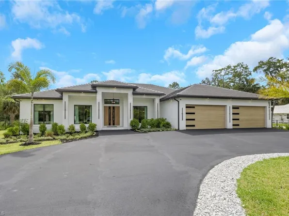 634 19th ST SW, NAPLES, FL 34117