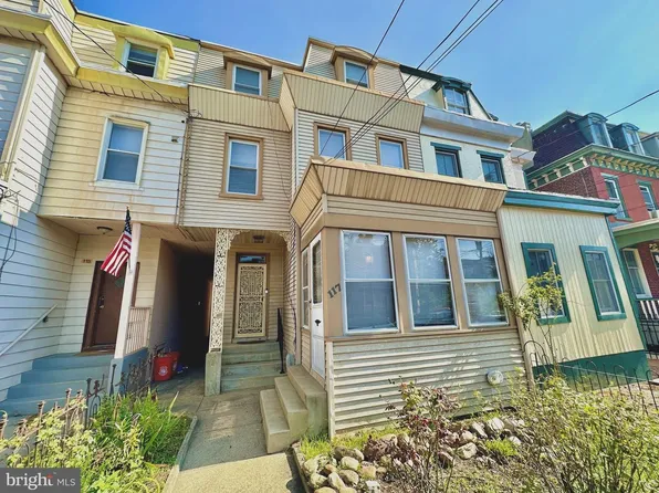 117 Linden St, Camden, NJ 08102