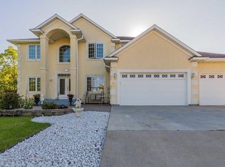 10565 Noble Cir N, Brooklyn Park, MN 55443