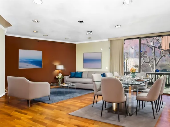 571 Sanderling Ct, Secaucus, NJ 07094