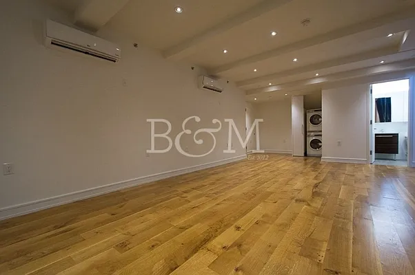 Rented by Brick&Mortar | media 6