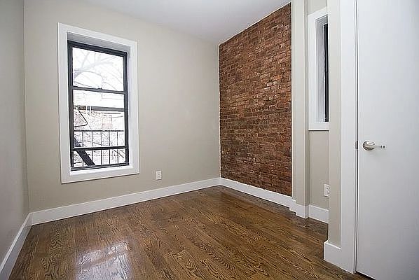 1st image of 207 Saint James Pl APT 3R