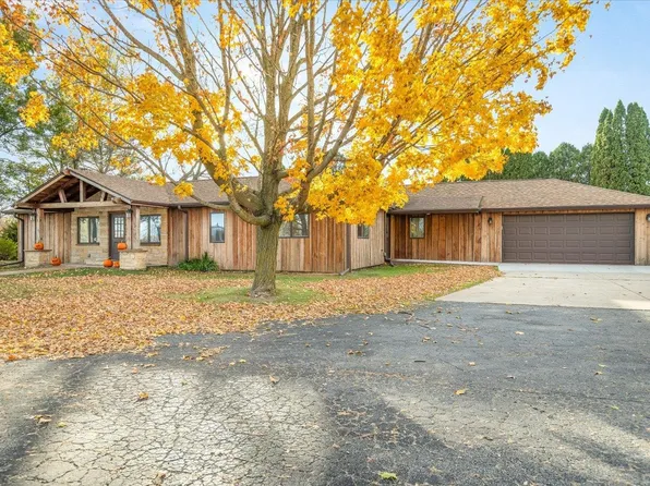 5070 N Pecatonica Rd, Pecatonica, IL 61063