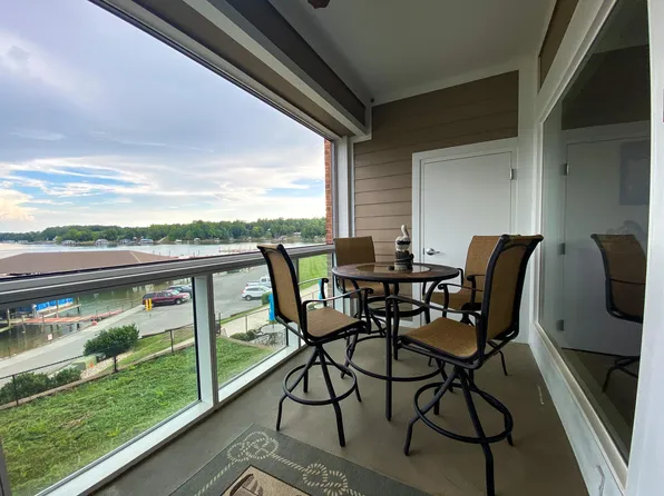 1273 Graves Harbor Trl #313, Huddleston, VA 24104